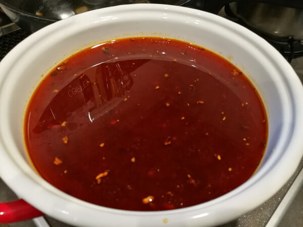 火鍋スープを水に入れた